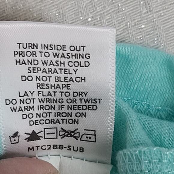 #342 Vanity women's top
Size Small - Picture 8 of 9